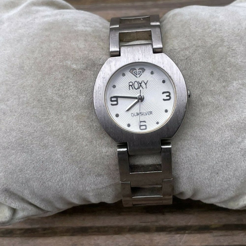 Roxy Quiksilver Ladies Wrist Watch Analog Silver Tone Quartz Metal Band Watch - Picture 12 of 12